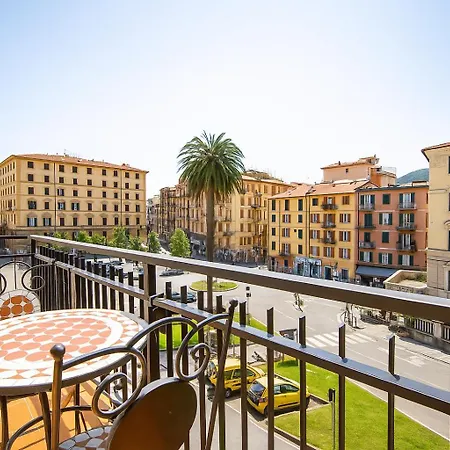 Ξενοδοχείο Hotiday