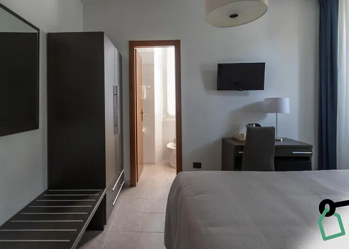 Готель Hotiday